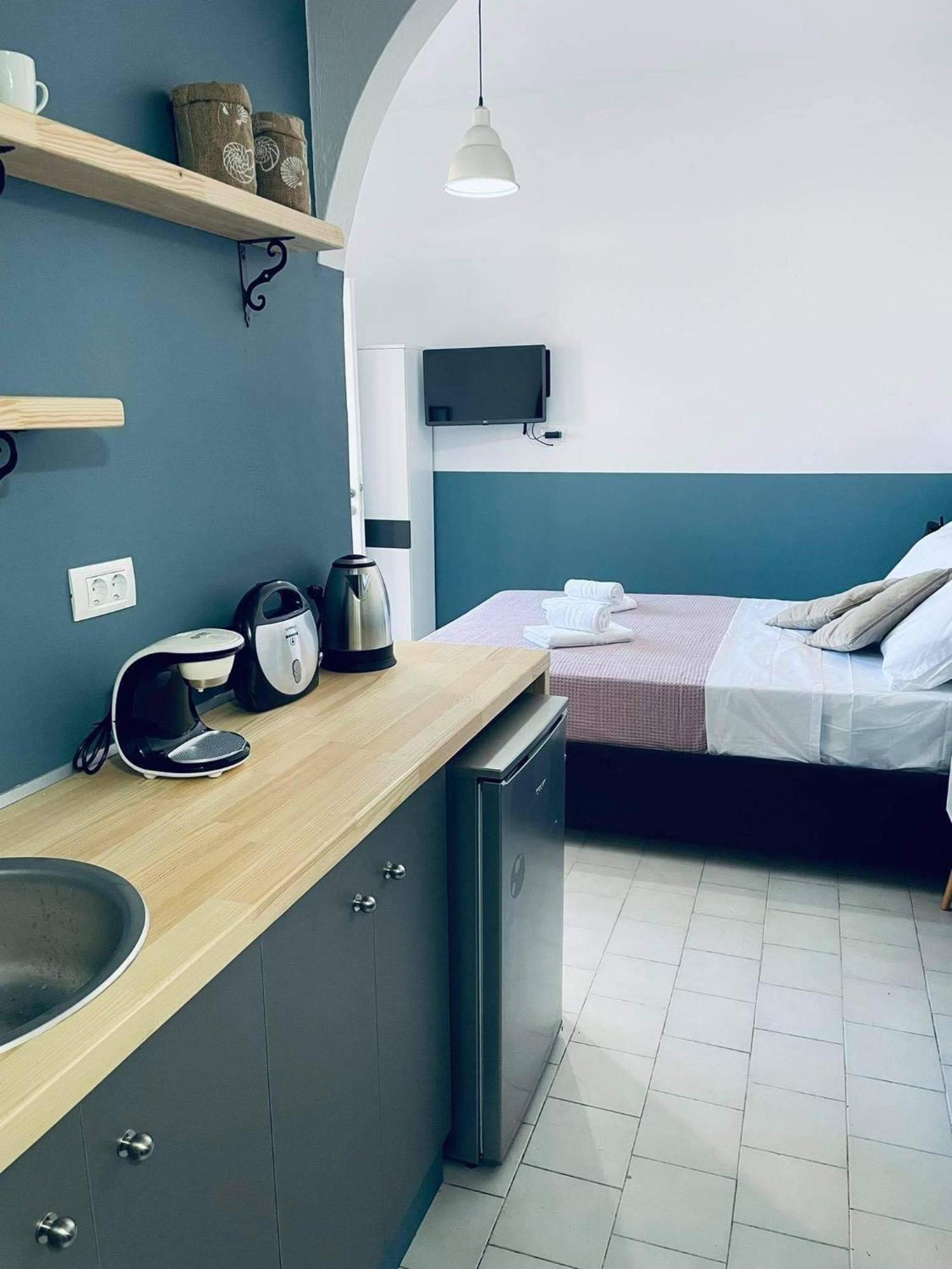 Sabbia Calda Apartments Perissa  Ngoại thất bức ảnh