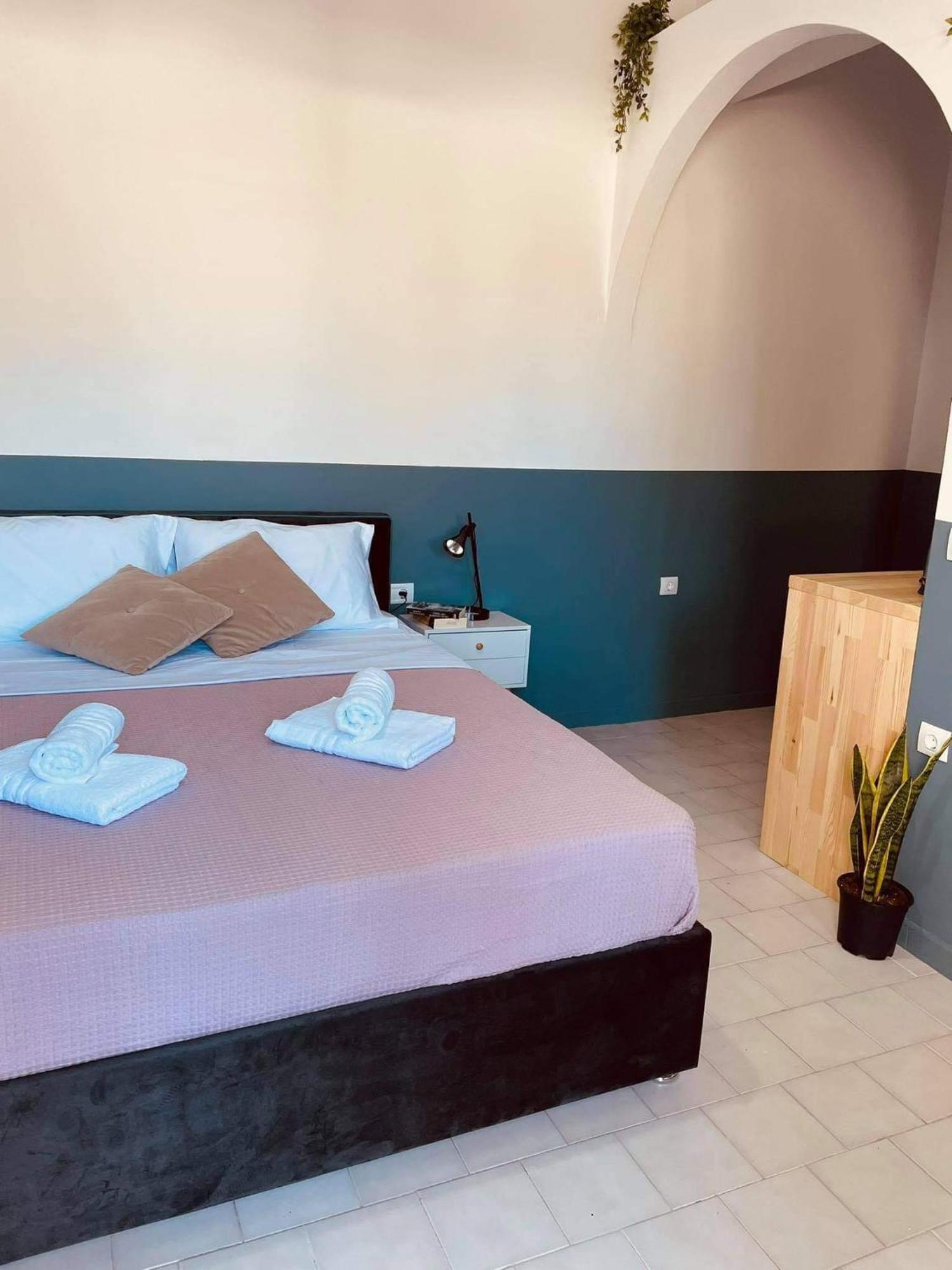 Sabbia Calda Apartments Perissa  Ngoại thất bức ảnh