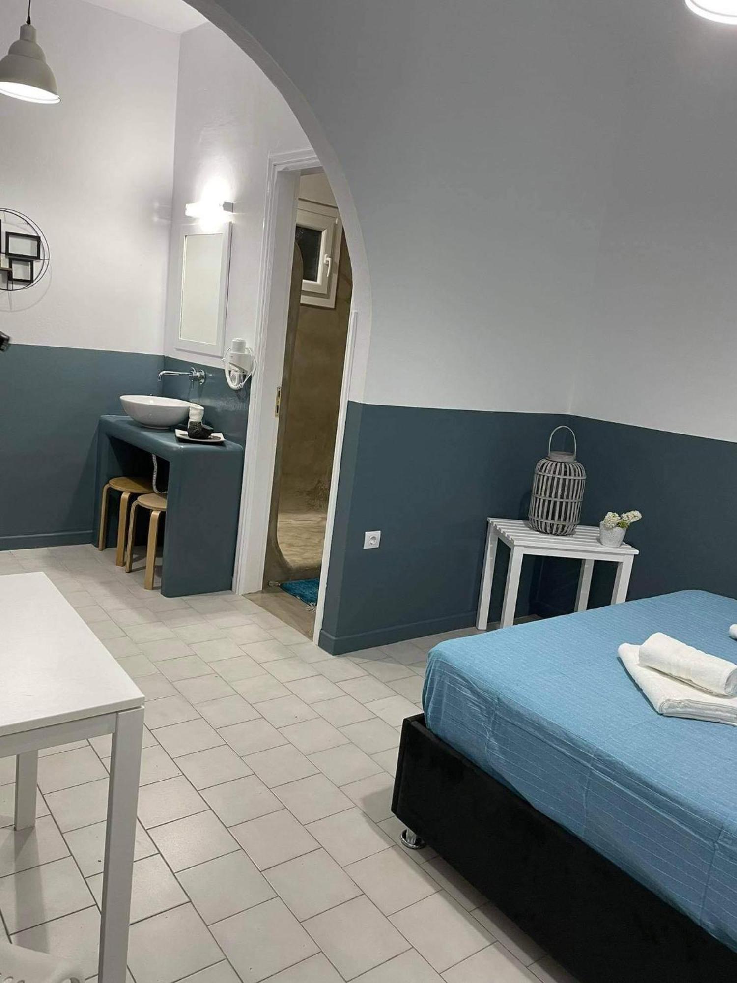 Sabbia Calda Apartments Perissa  Ngoại thất bức ảnh