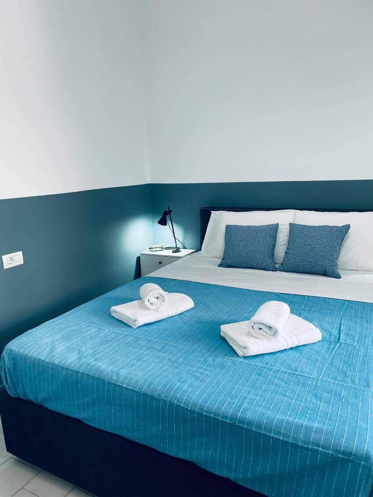 Sabbia Calda Apartments Perissa  Ngoại thất bức ảnh